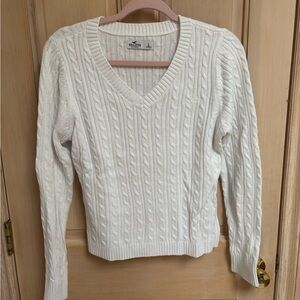 Hollister Women's Ivory V-Neck Cable Knit Sweater